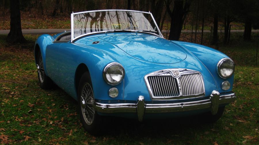  MGA 1600 Mk I Roadster Blue 1960 года  (фото 1 из 4)